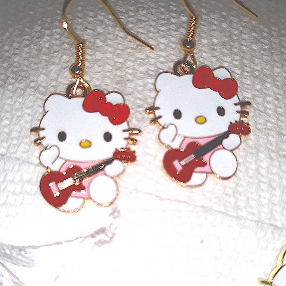 HELLO KITTY Guitar Dangle Earrings Enamel Sanrio Kawaii Cute Japanese NEW NWT - Picture 4 of 4